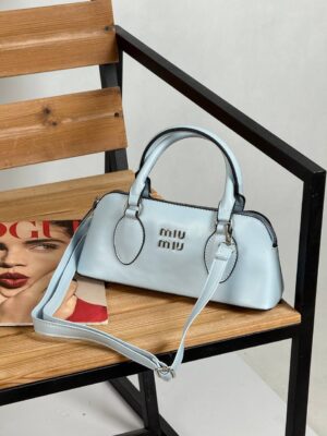 میو میو(۳۱۹)